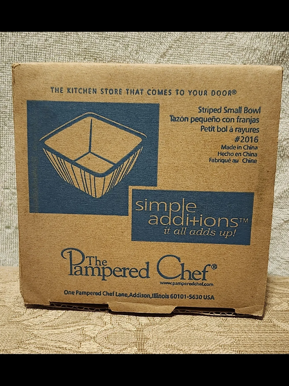 The Pampered Chef Striped Small Square Bowl 2016 NIB Party Dip Snacks Appetizers